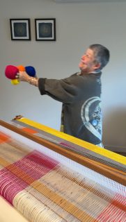 Not knowing where to start with your next creative piece? 

I always let colour lead! 

Colour is how I tell the stories of my journeys around the world through my handwoven blankets. 

Have a bestie who is a creative as well? They may also love to see how colour takes the lead— send it their way!